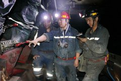 天瑞煤矿综采面液压支架搬迁工程实录